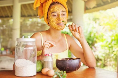 7 Best Online Beautician Courses For You